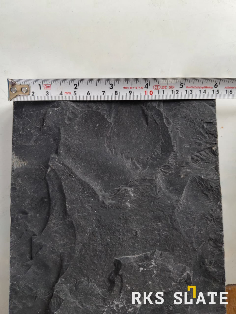 Плитка черная Belgian Black Rock (Скала)