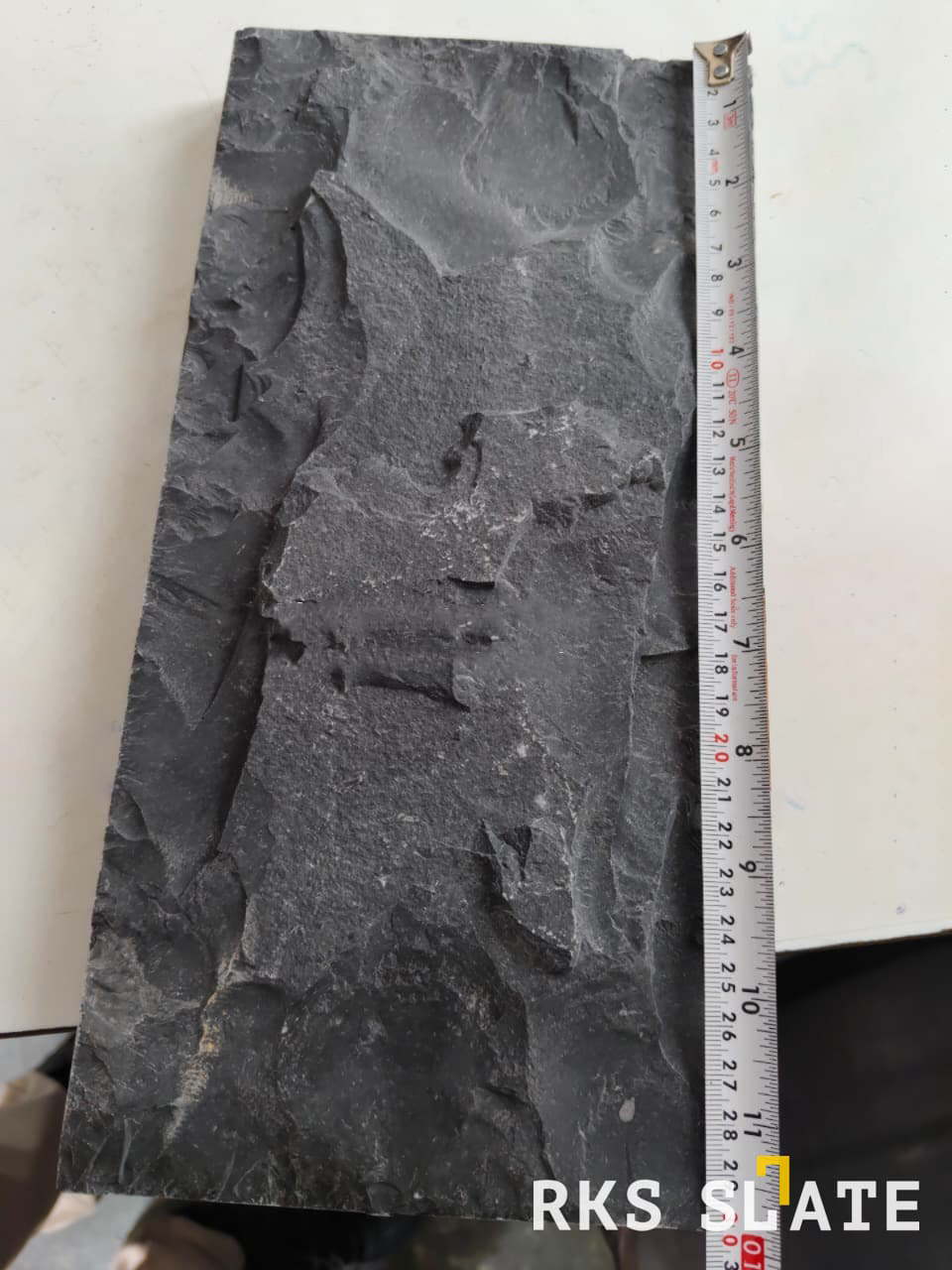 Плитка черная Belgian Black Rock (Скала)