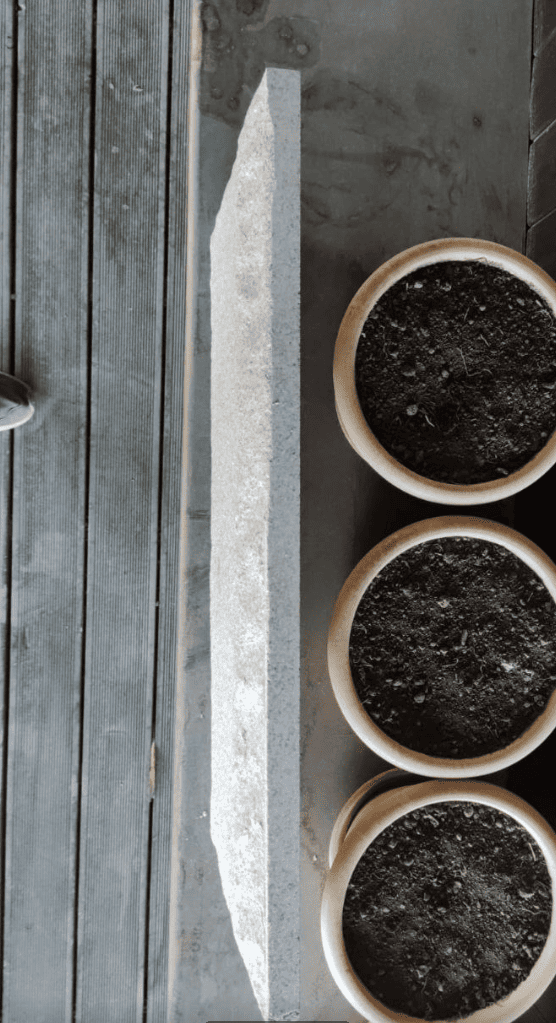 Серая Гранитная плитка Grey, Mushroom под скалу колотая купить в  Новгороде