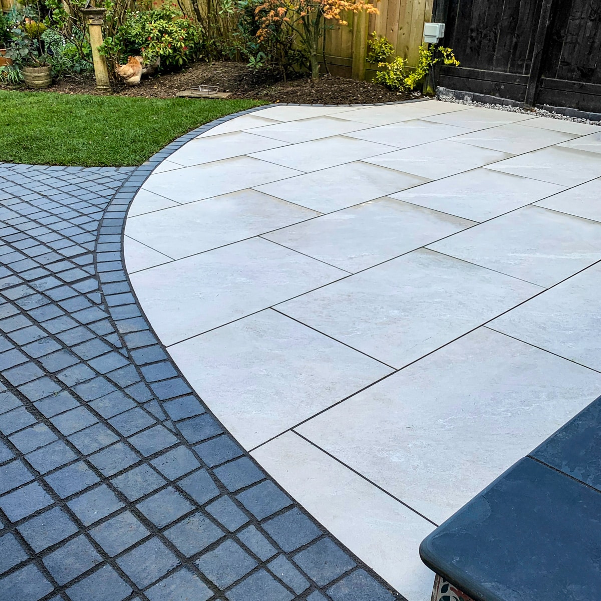 RKS Slate Belgian Black Limestone 100х100 мм. Прочная тротуарная плитка и плитка для пола из натурального известняка. Лучшая цена на плитку из камня известняк